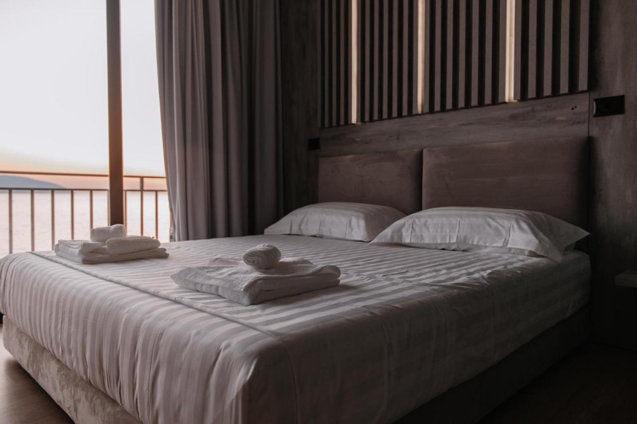 Vlorë Inn Hotel מראה חיצוני תמונה
