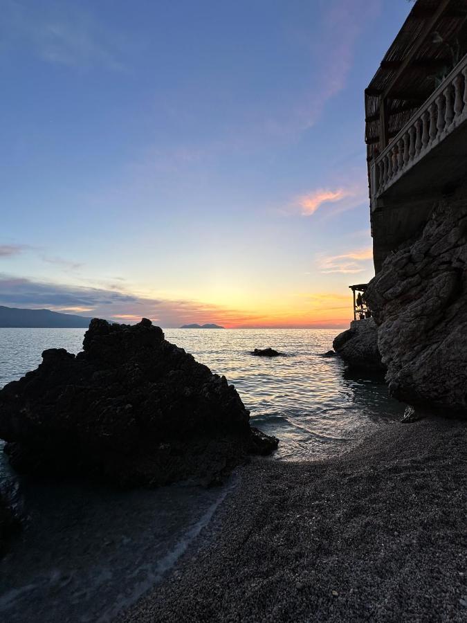 Vlorë Inn Hotel מראה חיצוני תמונה