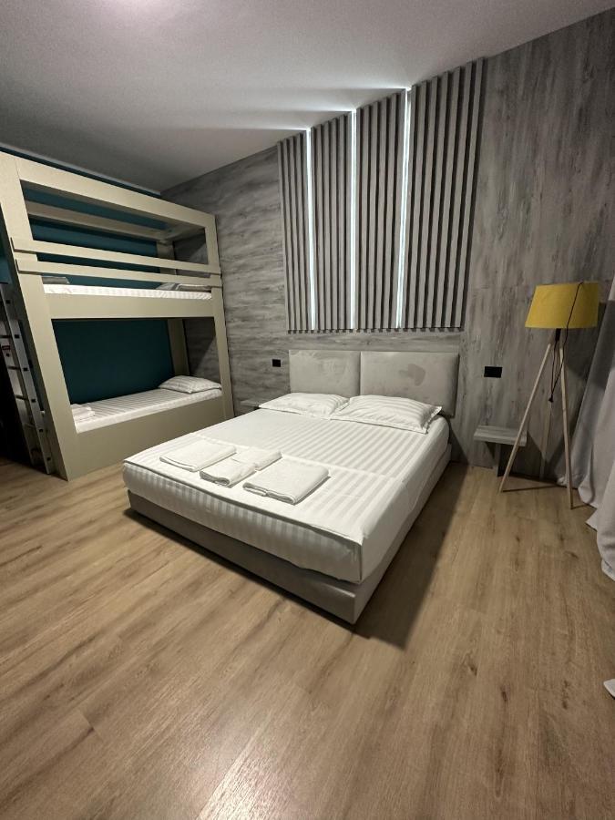 Vlorë Inn Hotel מראה חיצוני תמונה